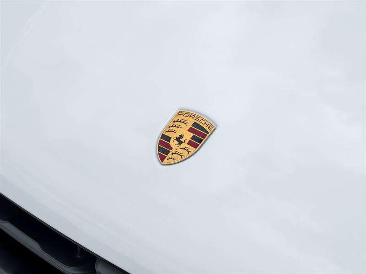 2024 Porsche Macan AWD Premium Pkg Plus Sport Chrono Pkg Steel spring suspension with Porsche Active Suspension Managem Photo