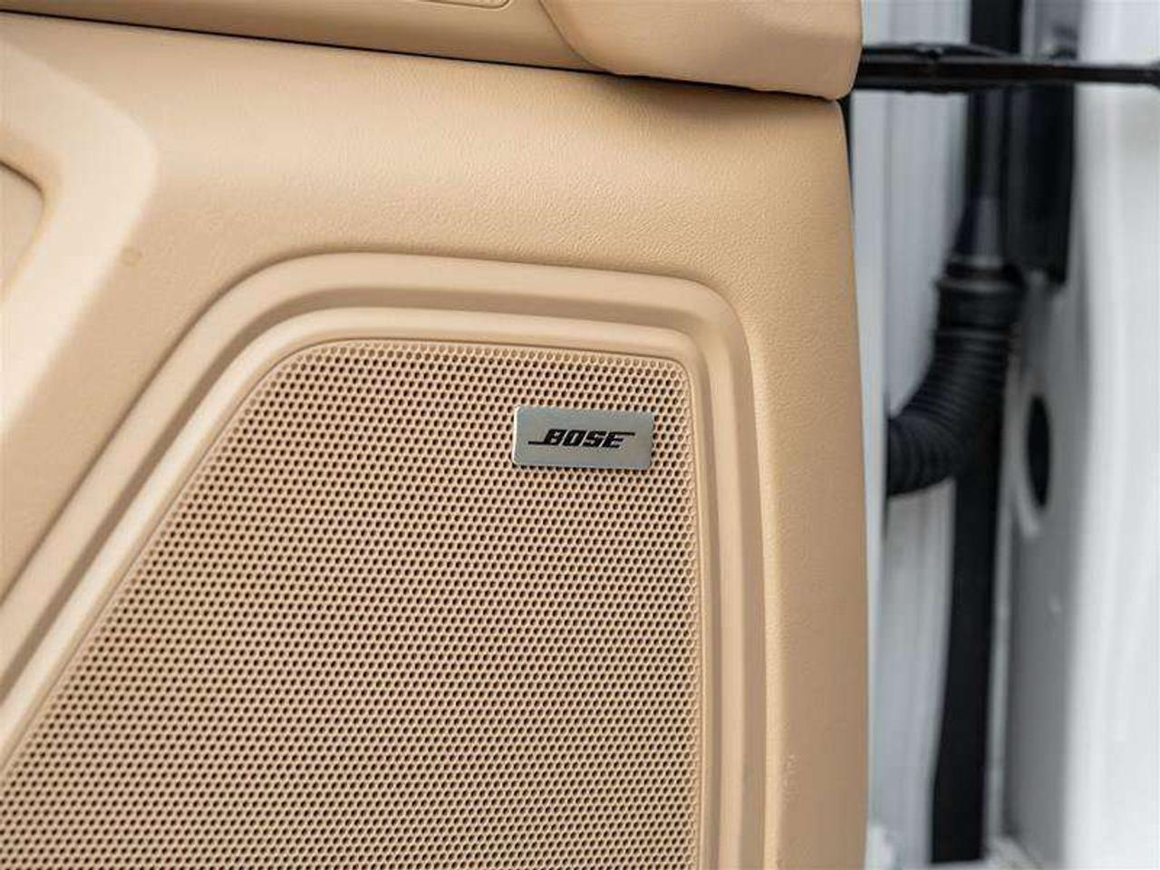 2024 Porsche Macan AWD Premium Pkg Plus Sport Chrono Pkg Steel spring suspension with Porsche Active Suspension Managem Photo