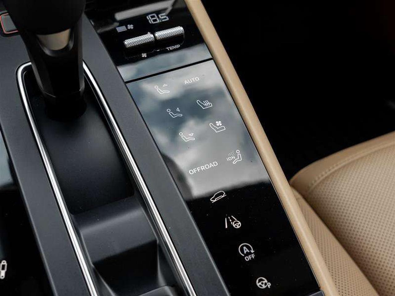 2024 Porsche Macan AWD Premium Pkg Plus Sport Chrono Pkg Steel spring suspension with Porsche Active Suspension Managem Photo