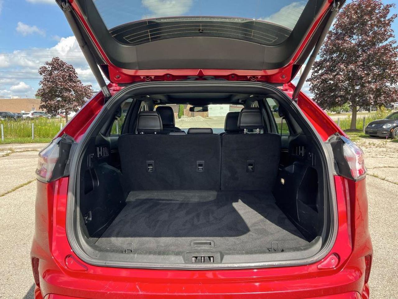2022 Ford Edge SEL ST-Line | Clean CarFax | One Owner | New Tires | Trailer Tow Pack | Blind-Spot | CarPlay | Photo