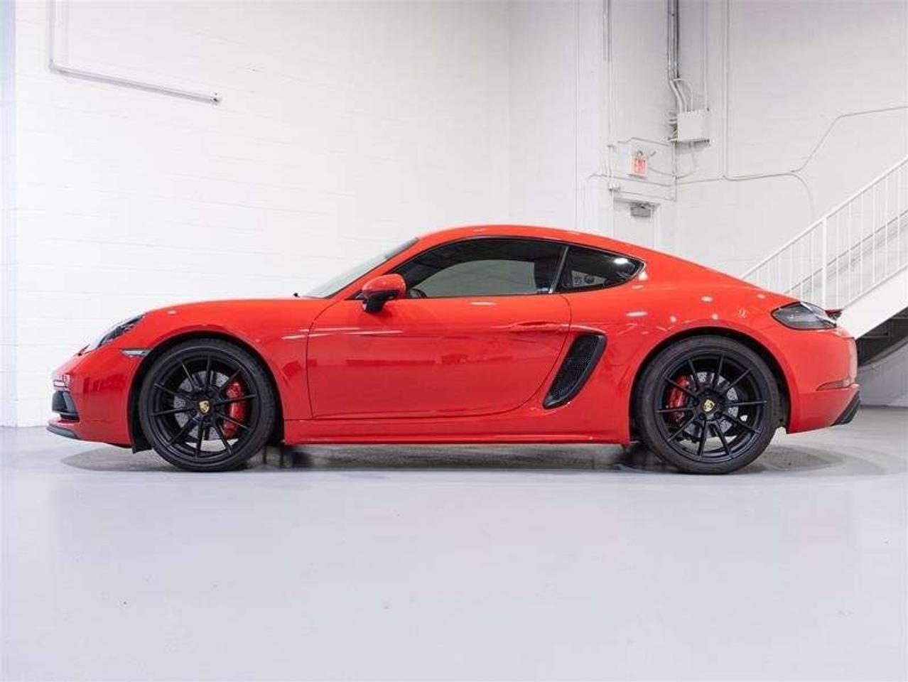 2021 Porsche 718 Cayman GTS 4.0 Coupe Photo4