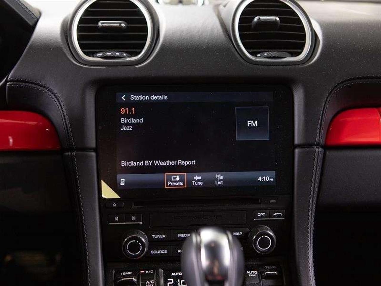 2021 Porsche 718 Cayman GTS 4.0 Coupe Photo