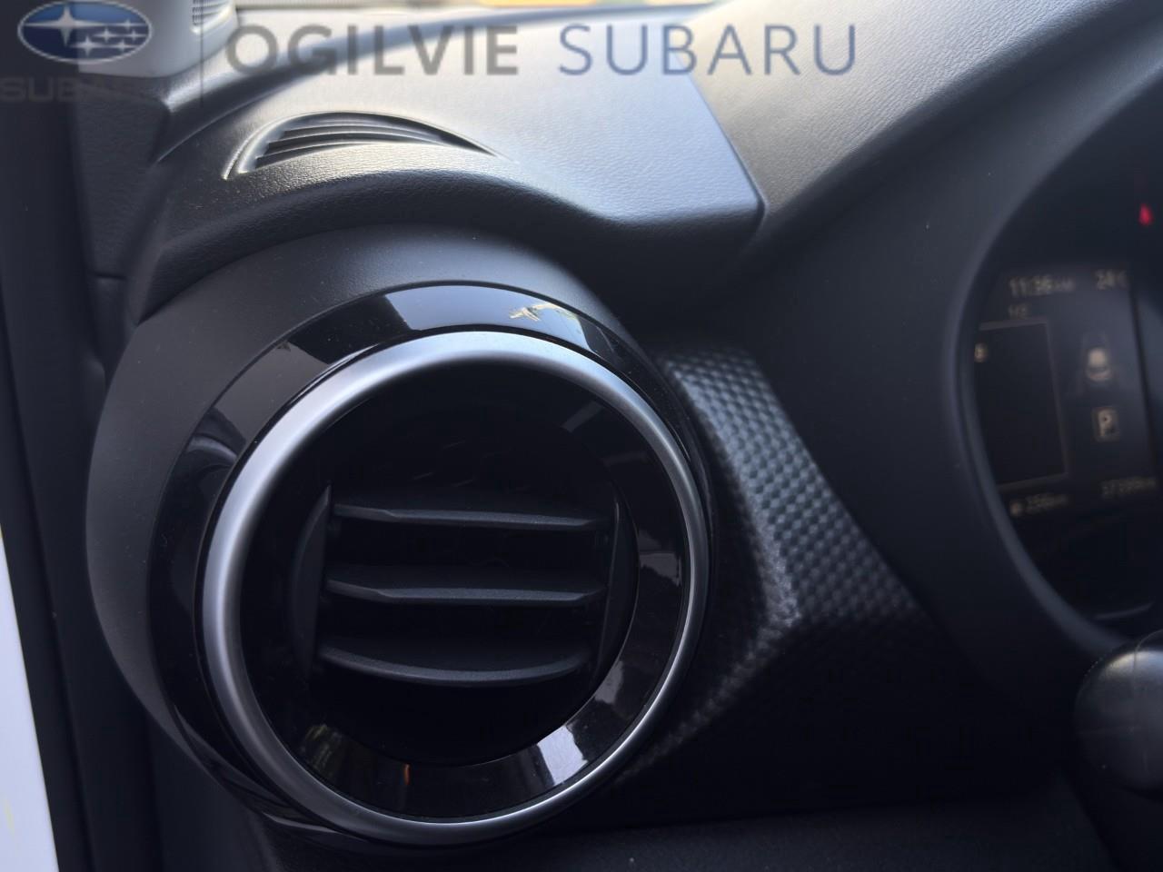 2024 Nissan Kicks SV 4dr Front-Wheel Drive Photo