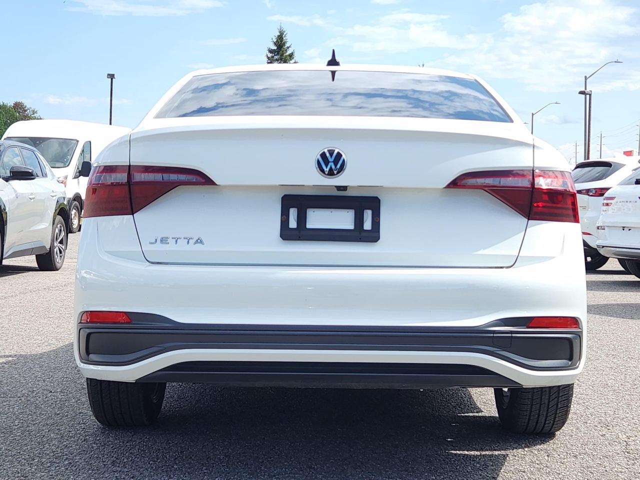 2022 Volkswagen Jetta Comfortline (A8) 4dr Sedan Photo