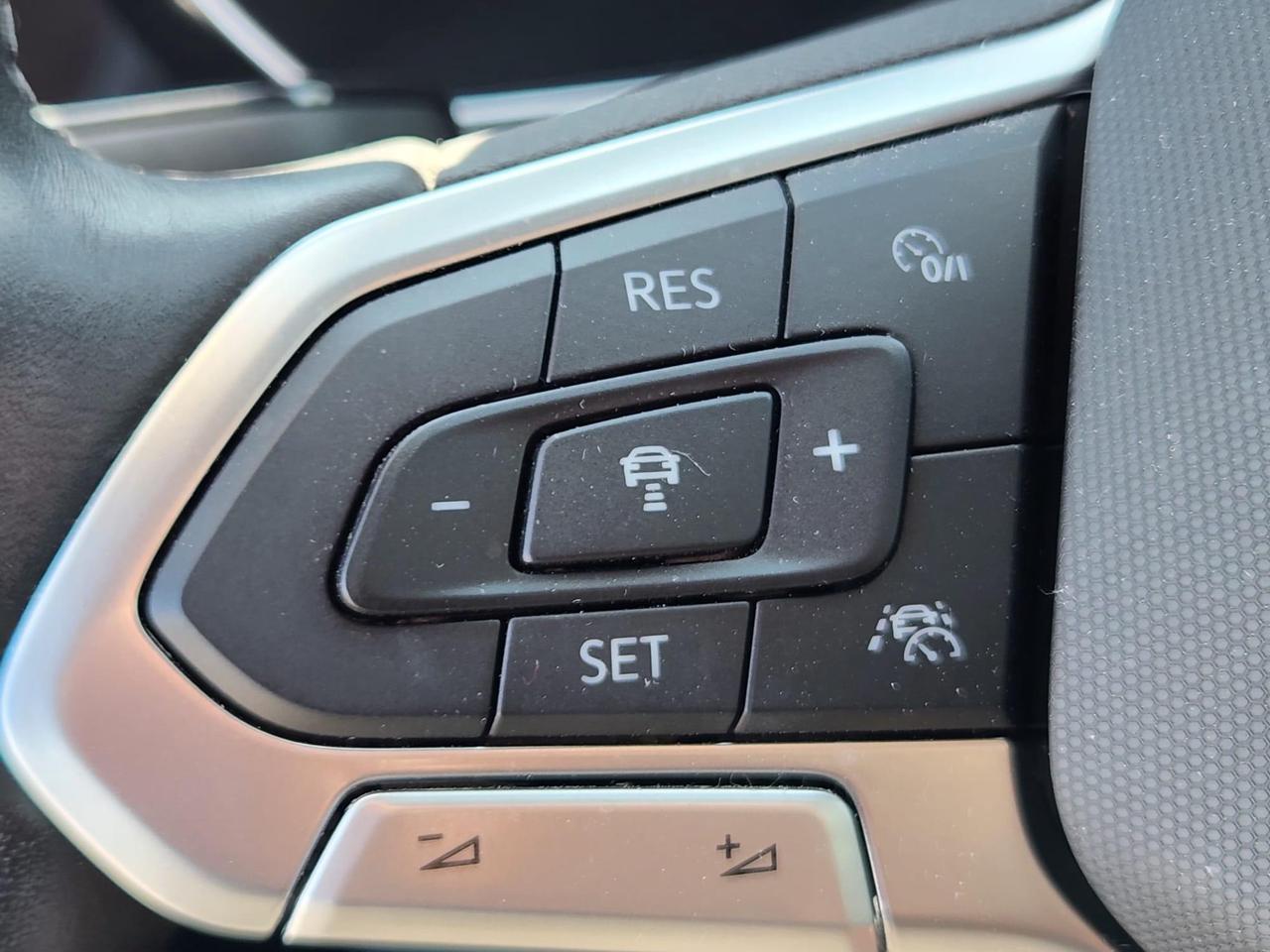 2022 Volkswagen Jetta Comfortline (A8) 4dr Sedan Photo