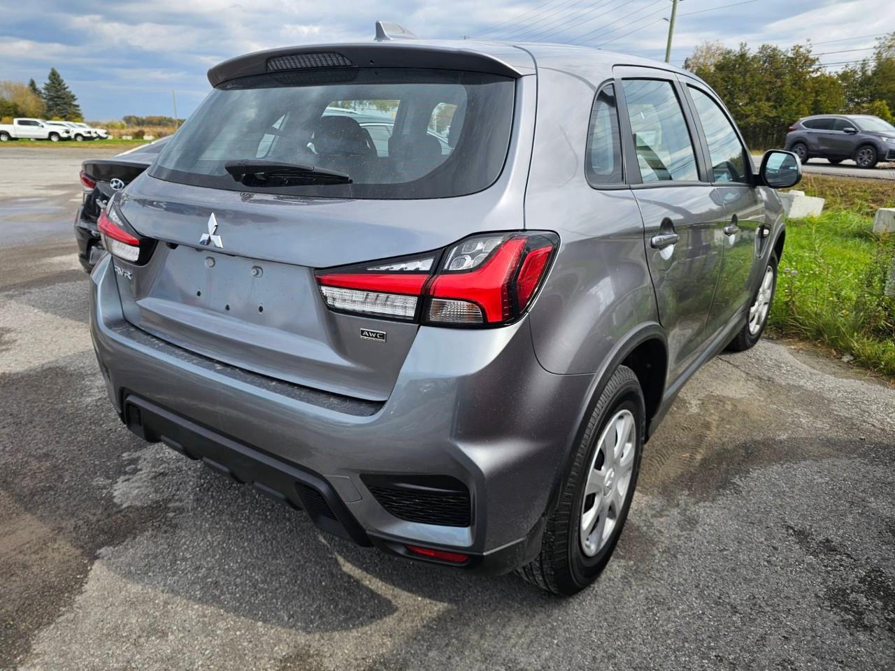 2023 Mitsubishi RVR ES 4dr AWC Photo