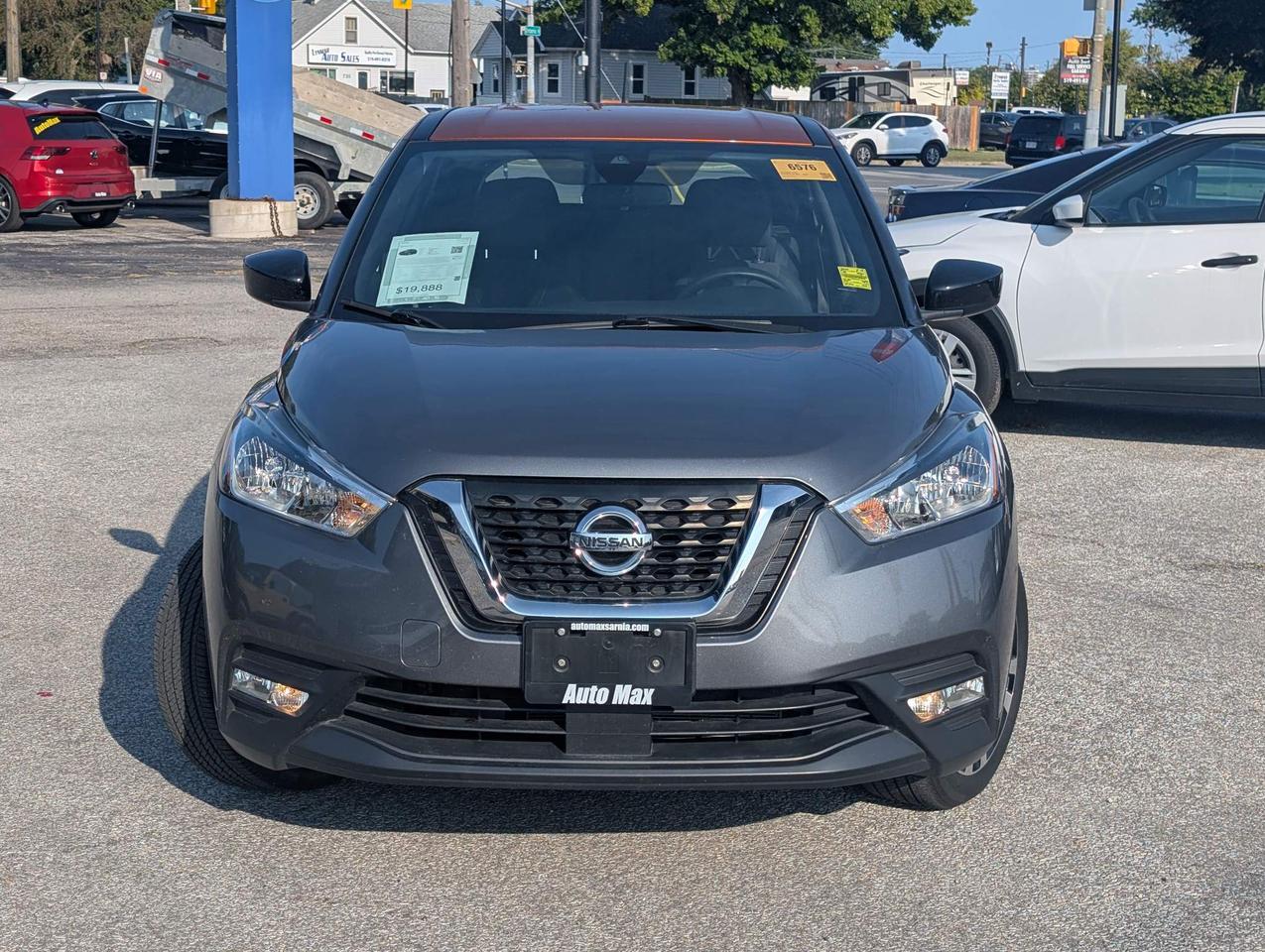 2020 Nissan Kicks SV (CVT) 4dr Front-Wheel Drive Photo1