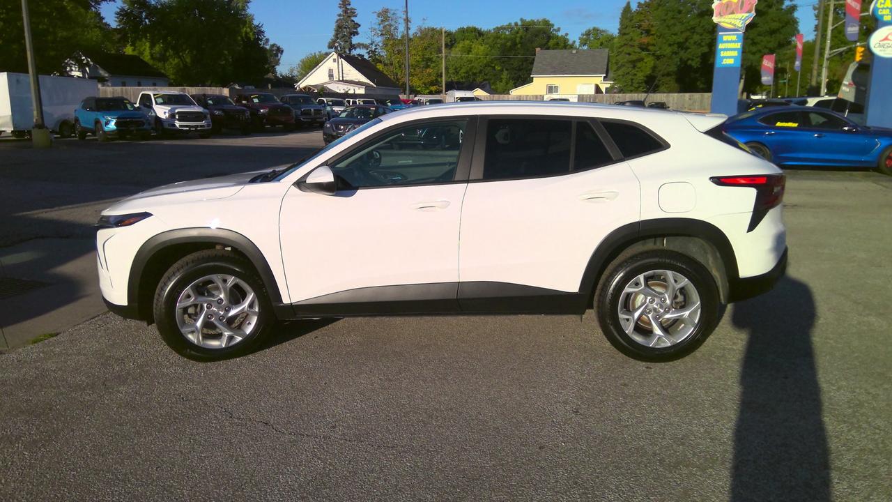 2024 Chevrolet Trax LS 4dr Front-Wheel Drive Photo5