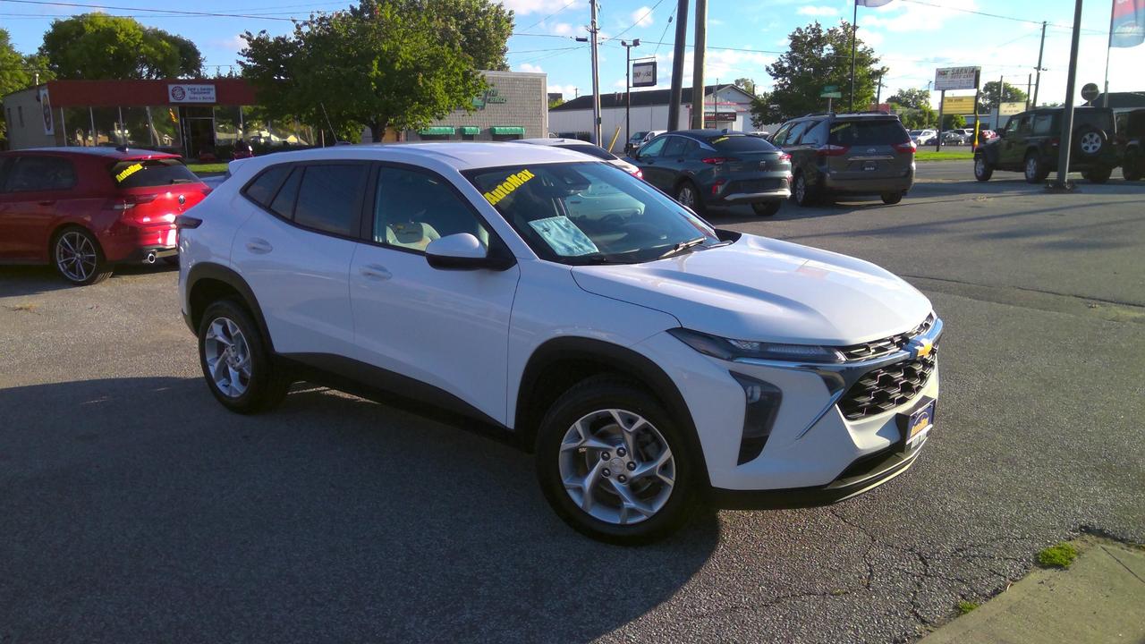 2024 Chevrolet Trax LS 4dr Front-Wheel Drive Photo