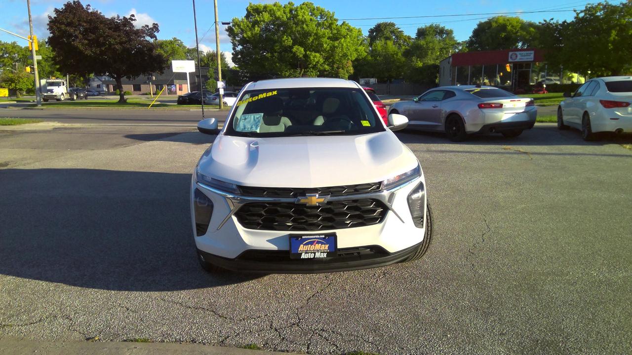 2024 Chevrolet Trax LS 4dr Front-Wheel Drive Photo