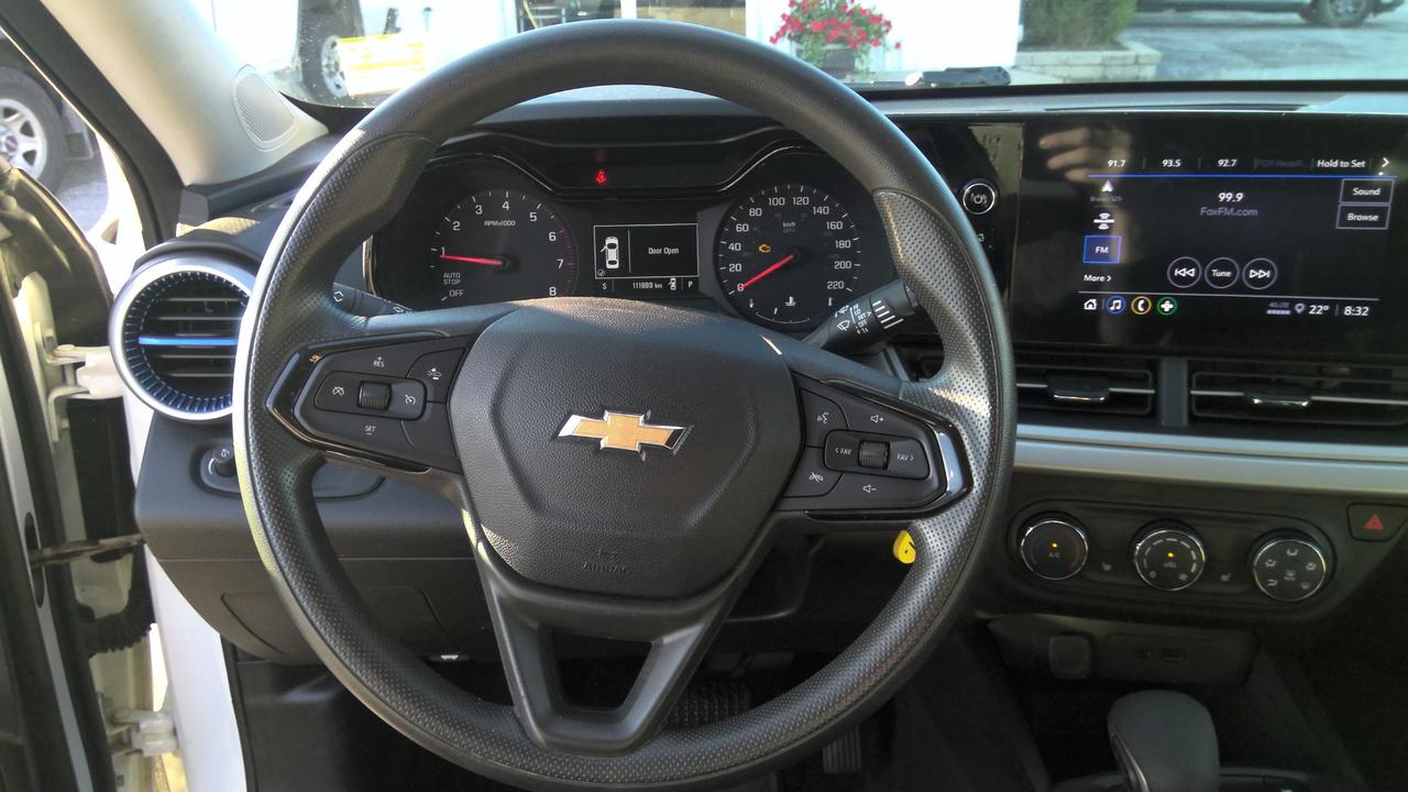 2024 Chevrolet Trax LS 4dr Front-Wheel Drive Photo