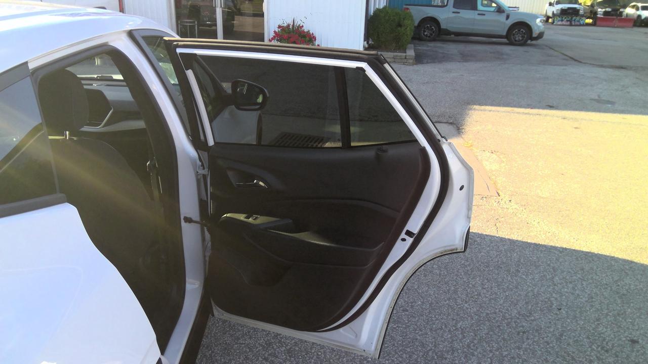 2024 Chevrolet Trax LS 4dr Front-Wheel Drive Photo