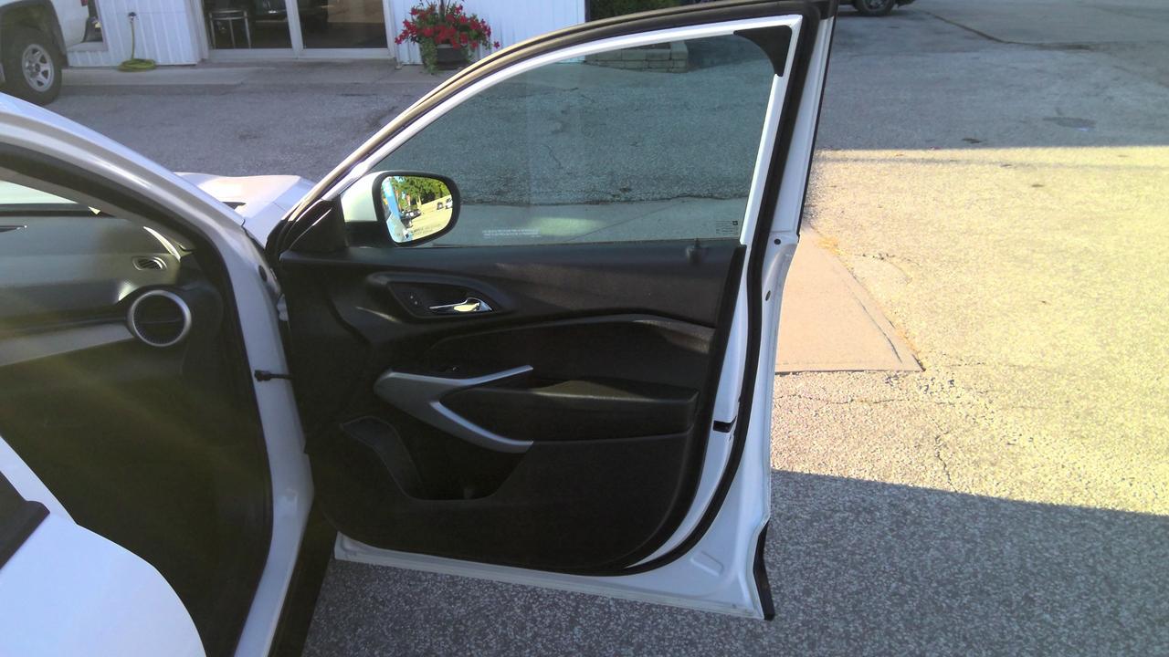 2024 Chevrolet Trax LS 4dr Front-Wheel Drive Photo