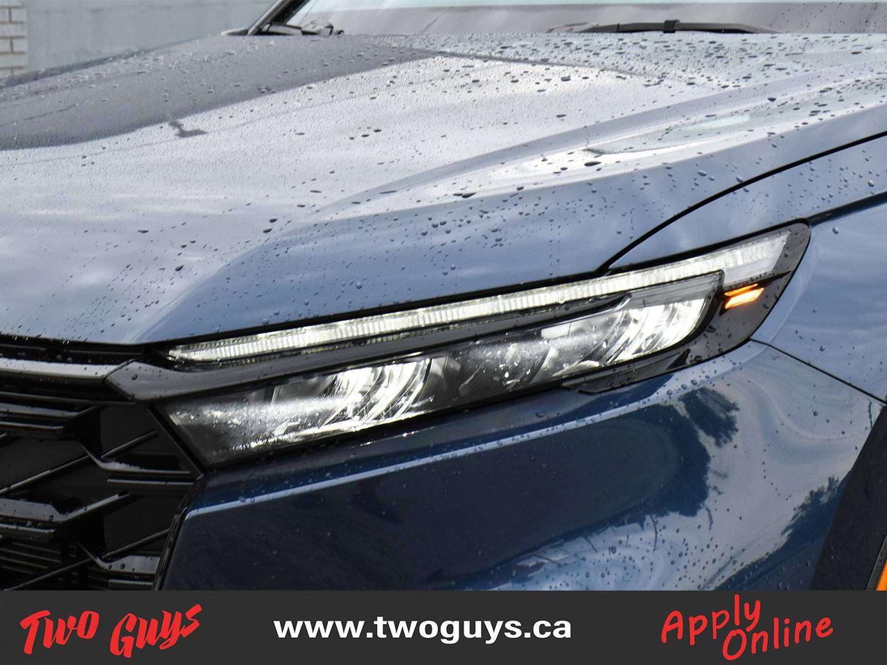 2025 Honda CR-V Hybrid Sport Touring AWD Leather Sunroof Nav Photo