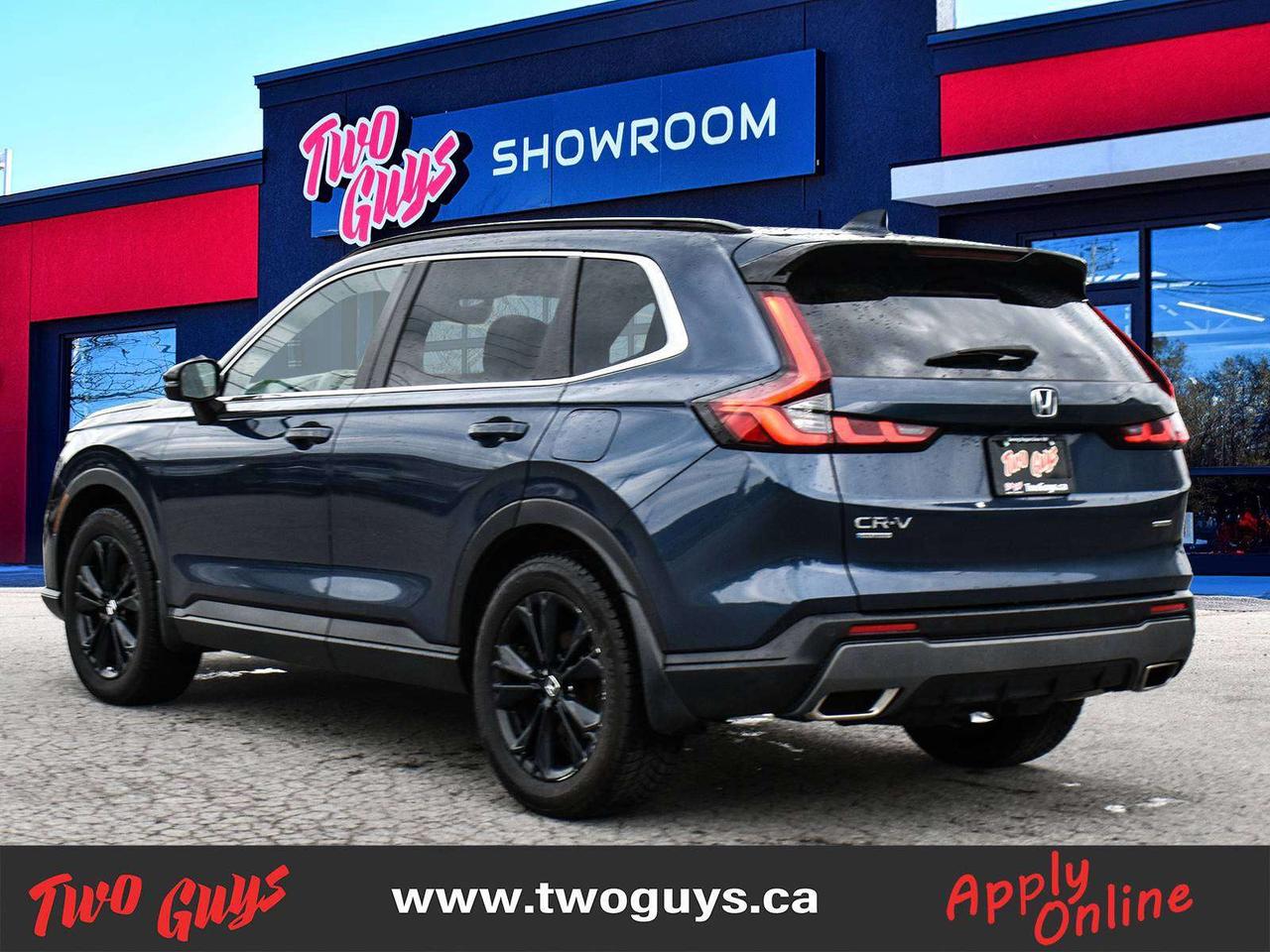 2025 Honda CR-V Hybrid Sport Touring AWD Leather Sunroof Nav Photo
