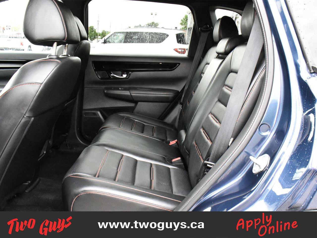 2025 Honda CR-V Hybrid Sport Touring AWD Leather Sunroof Nav Photo