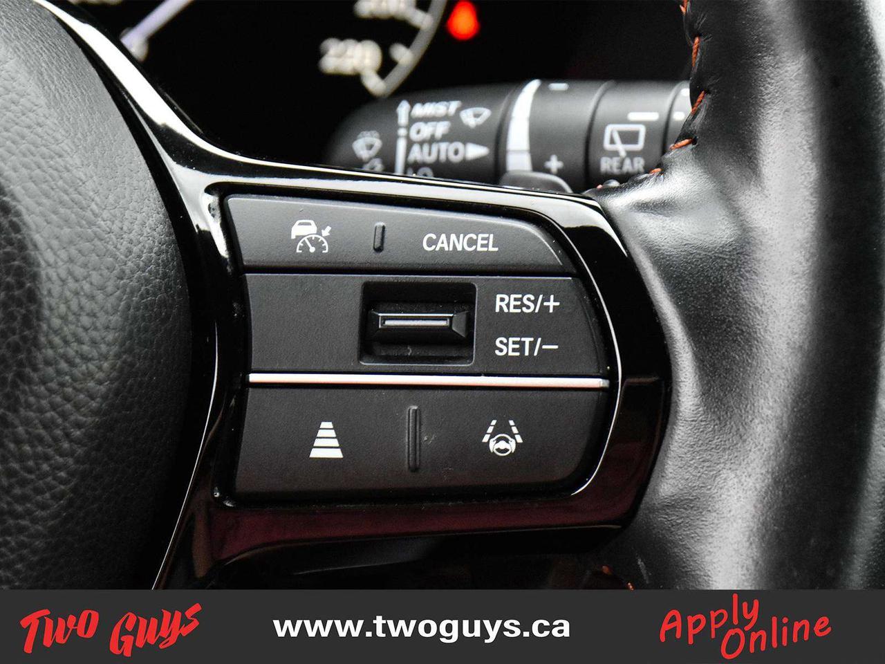2025 Honda CR-V Hybrid Sport Touring AWD Leather Sunroof Nav Photo