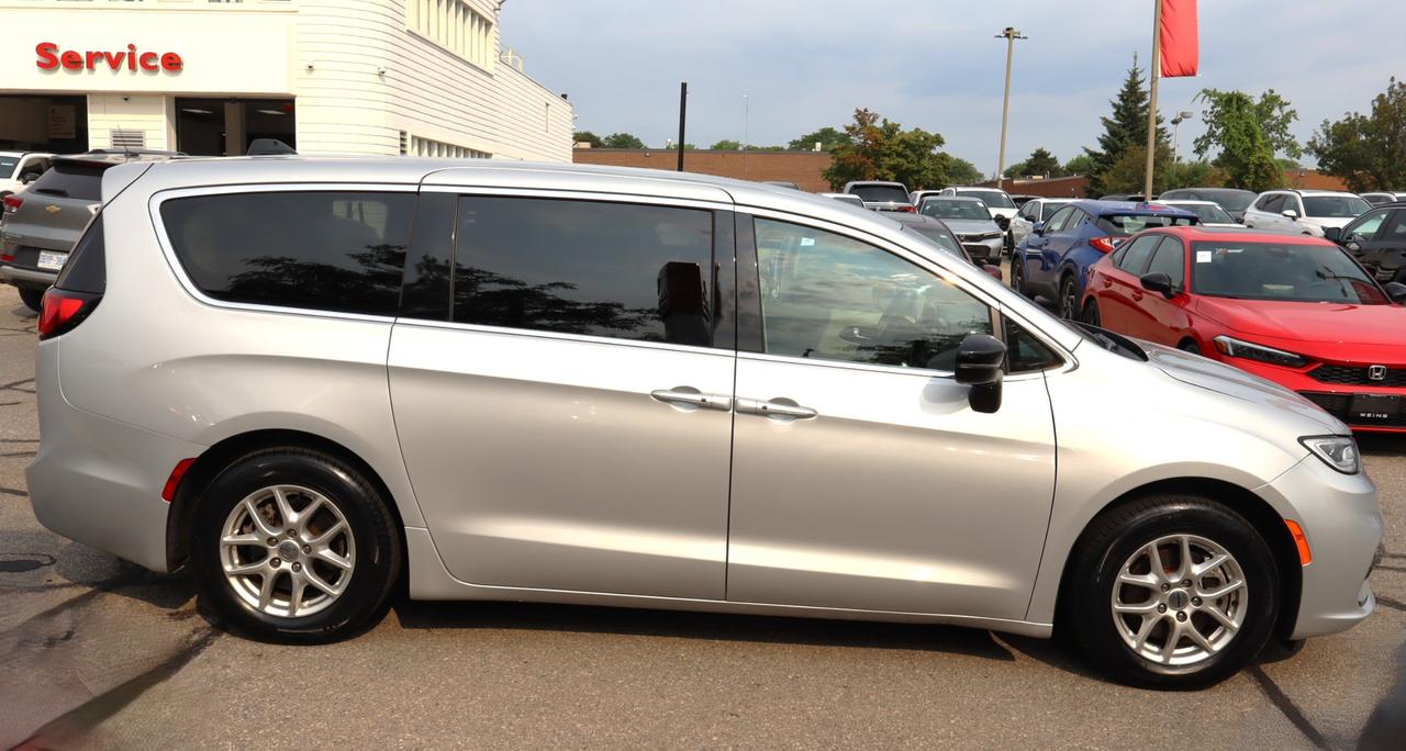 2024 Chrysler Pacifica Touring-L Front-Wheel Drive Passenger Van Photo4