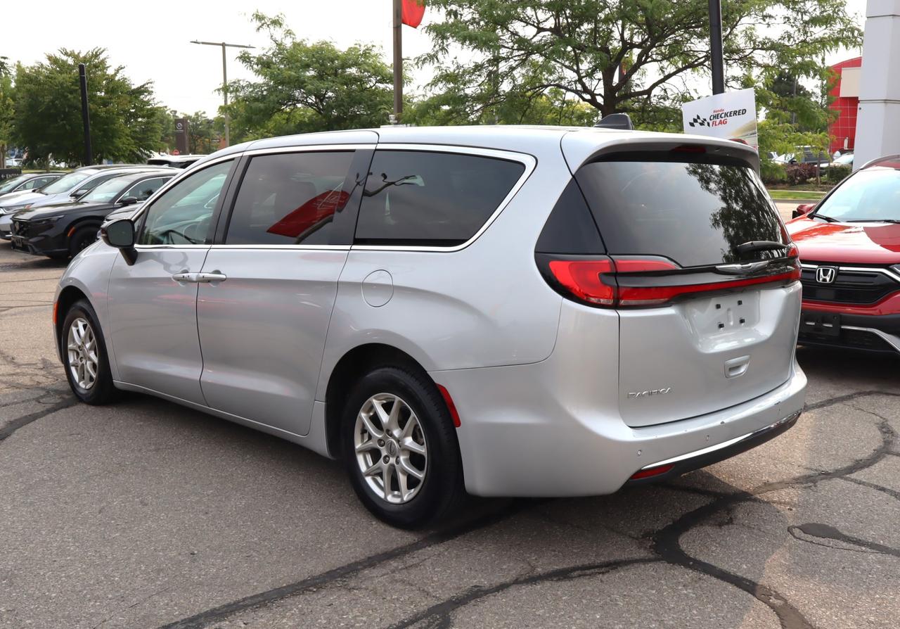 2024 Chrysler Pacifica Touring-L Front-Wheel Drive Passenger Van Photo