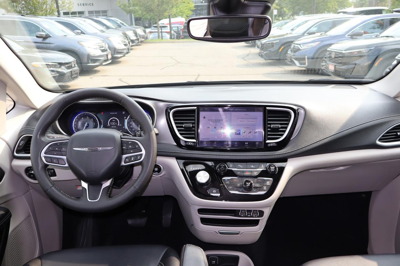 2024 Chrysler Pacifica Touring-L Front-Wheel Drive Passenger Van Photo