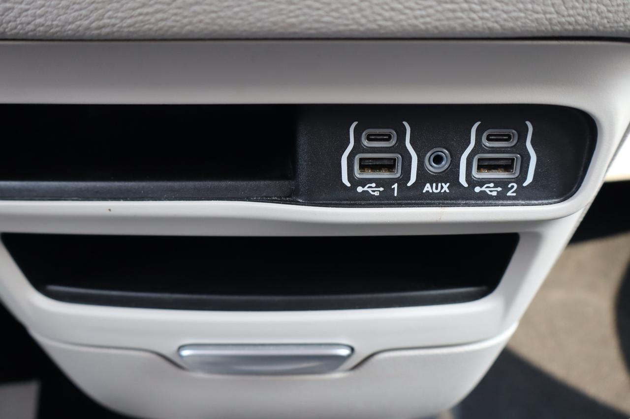 2024 Chrysler Pacifica Touring-L Front-Wheel Drive Passenger Van Photo