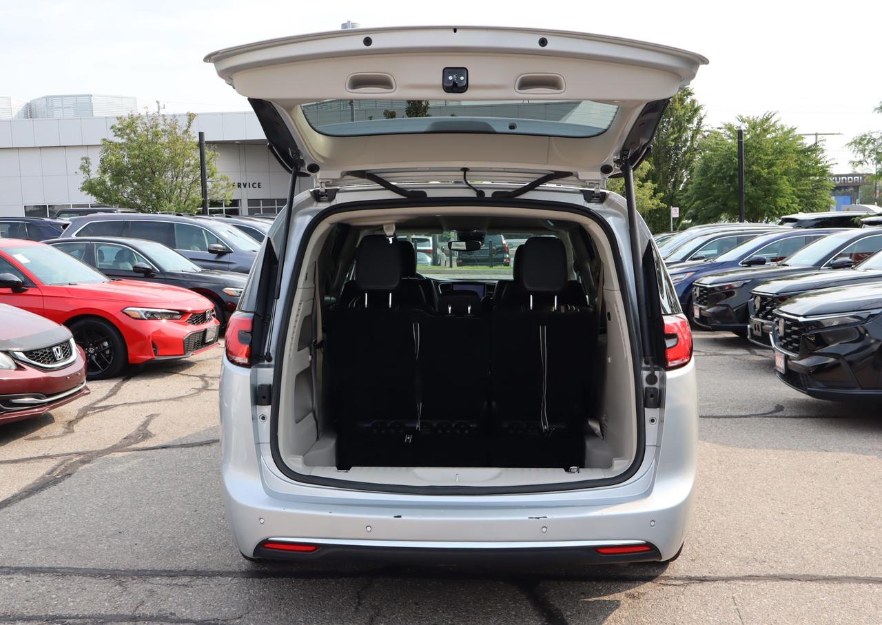 2024 Chrysler Pacifica Touring-L Front-Wheel Drive Passenger Van Photo