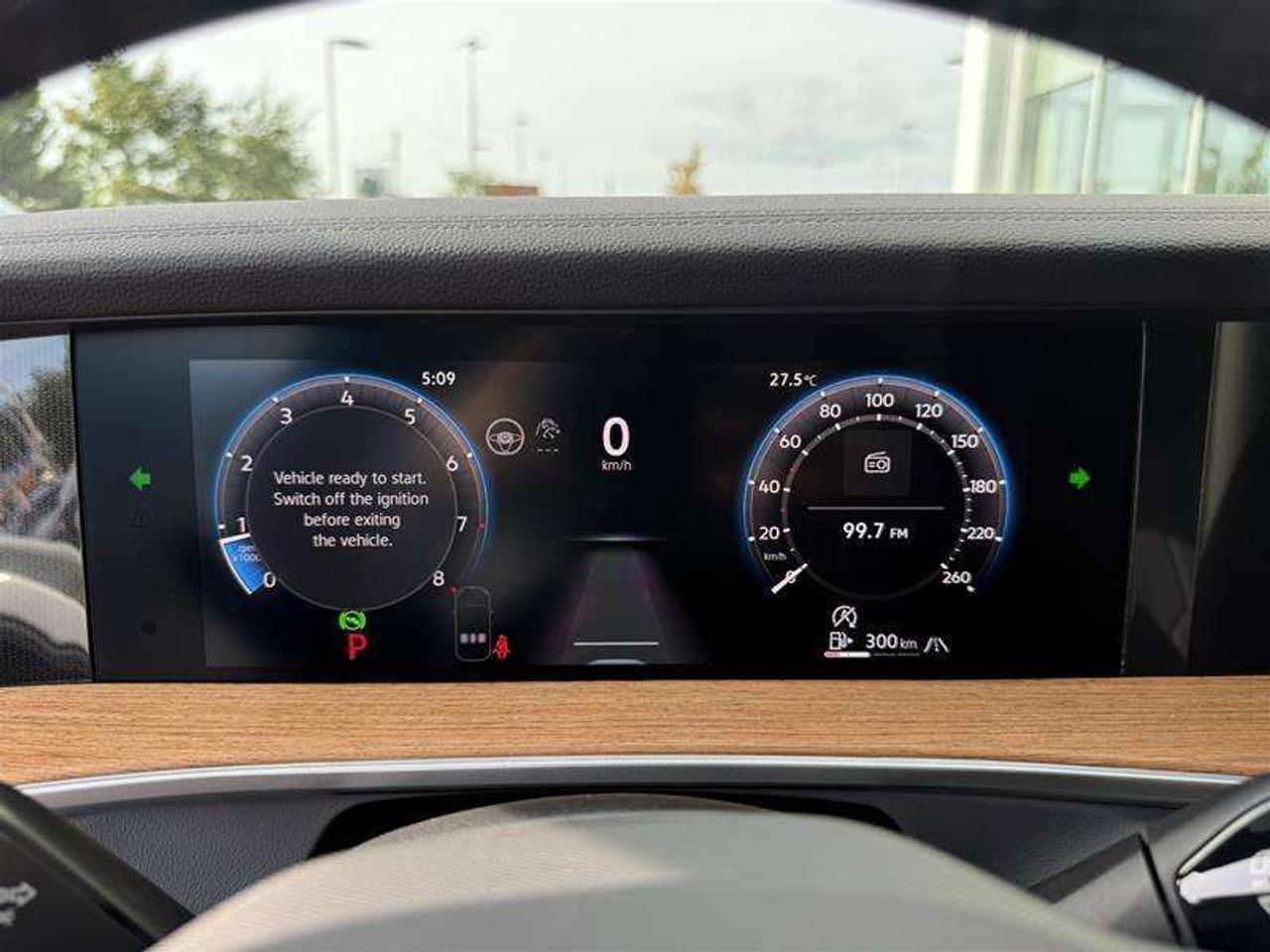 2025 Volkswagen Tiguan Highline R-line Photo