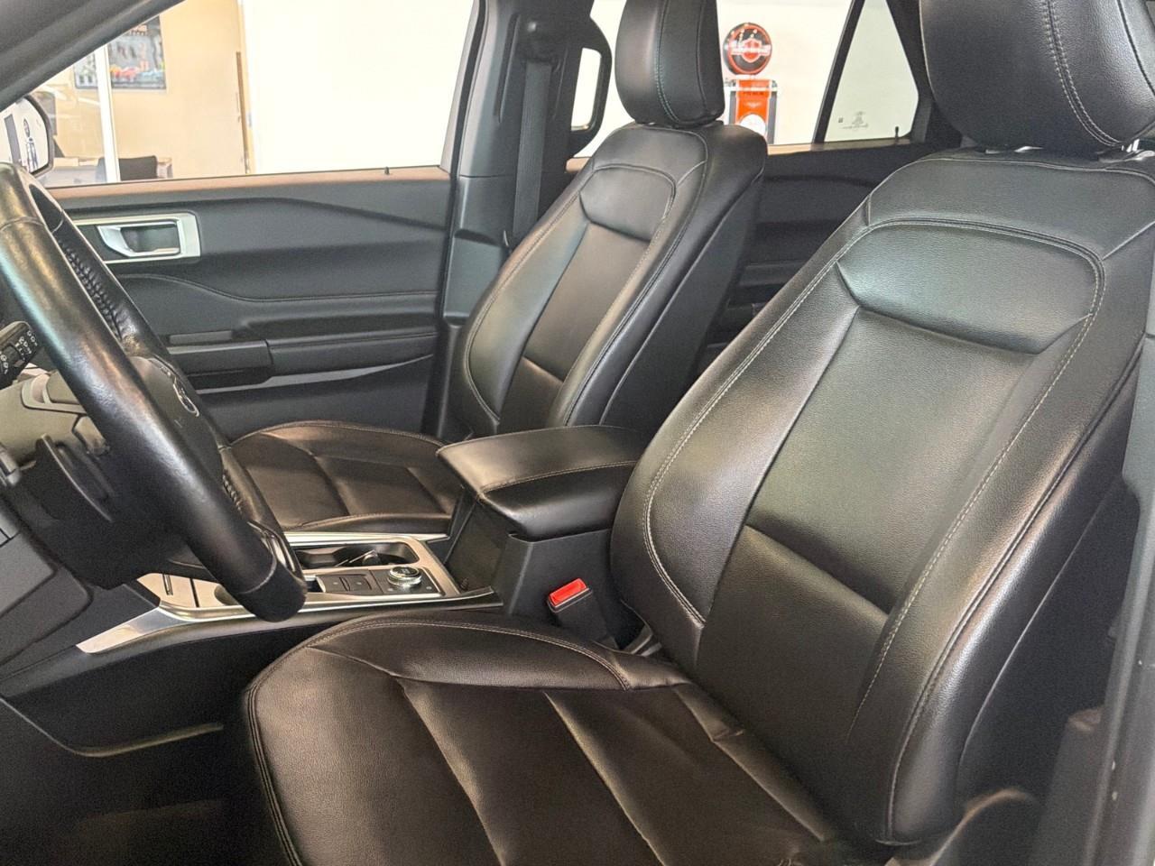 2020 Ford Explorer XLT 4DR 4X4 Photo