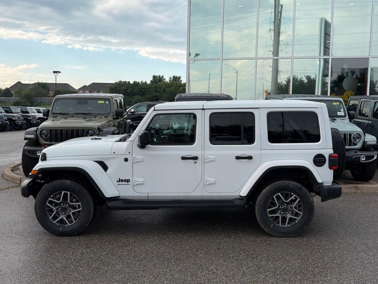 2026 Jeep Wrangler SAHARA 4DR 4X4 Photo