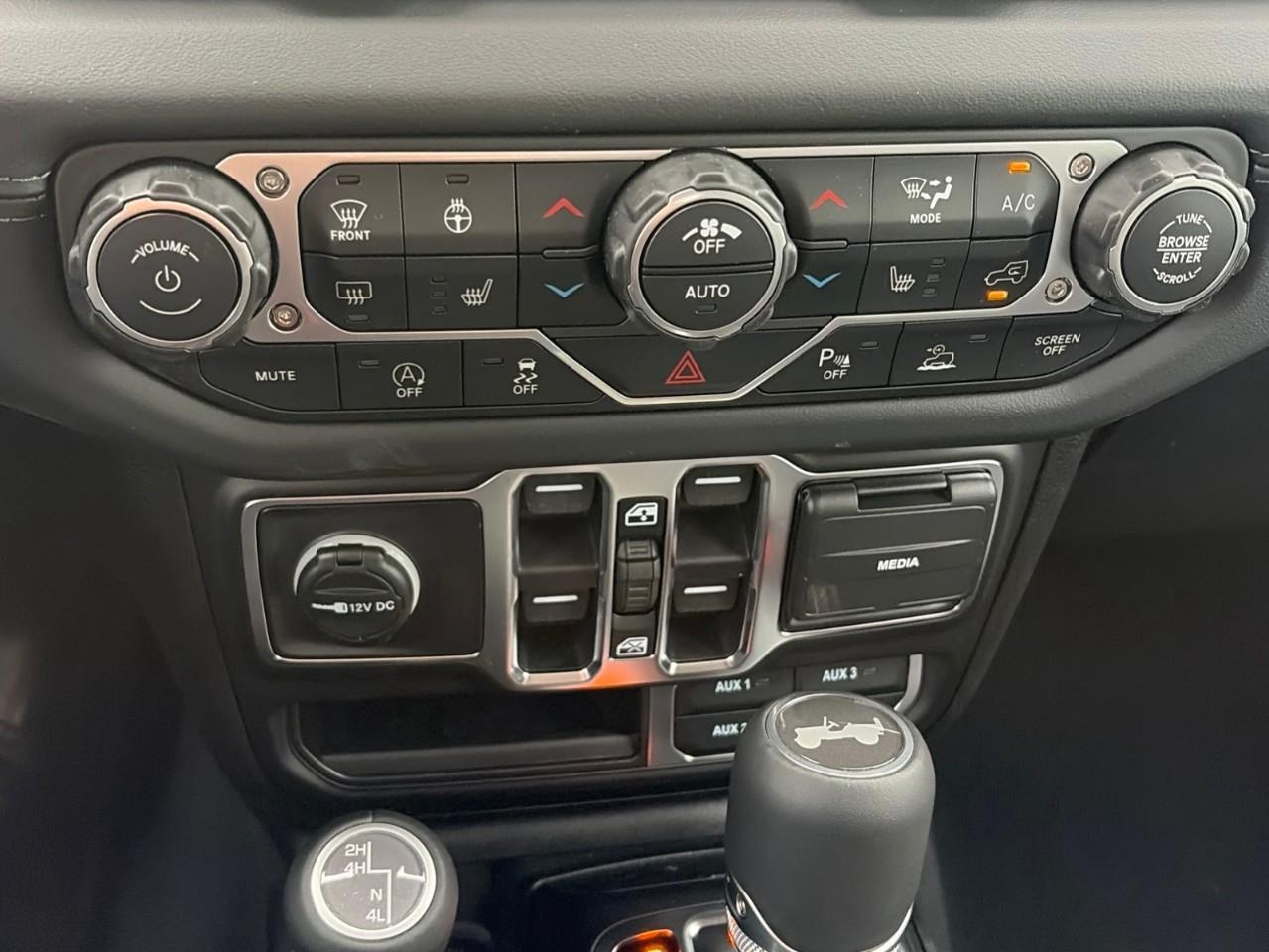 2026 Jeep Wrangler SAHARA 4DR 4X4 Photo