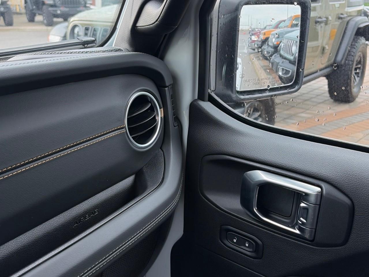 2026 Jeep Wrangler SAHARA 4DR 4X4 Photo