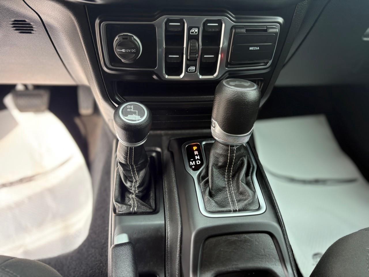 2021 Jeep WRANGLER UNLIMITED Sahara 4dr 4x4 Photo