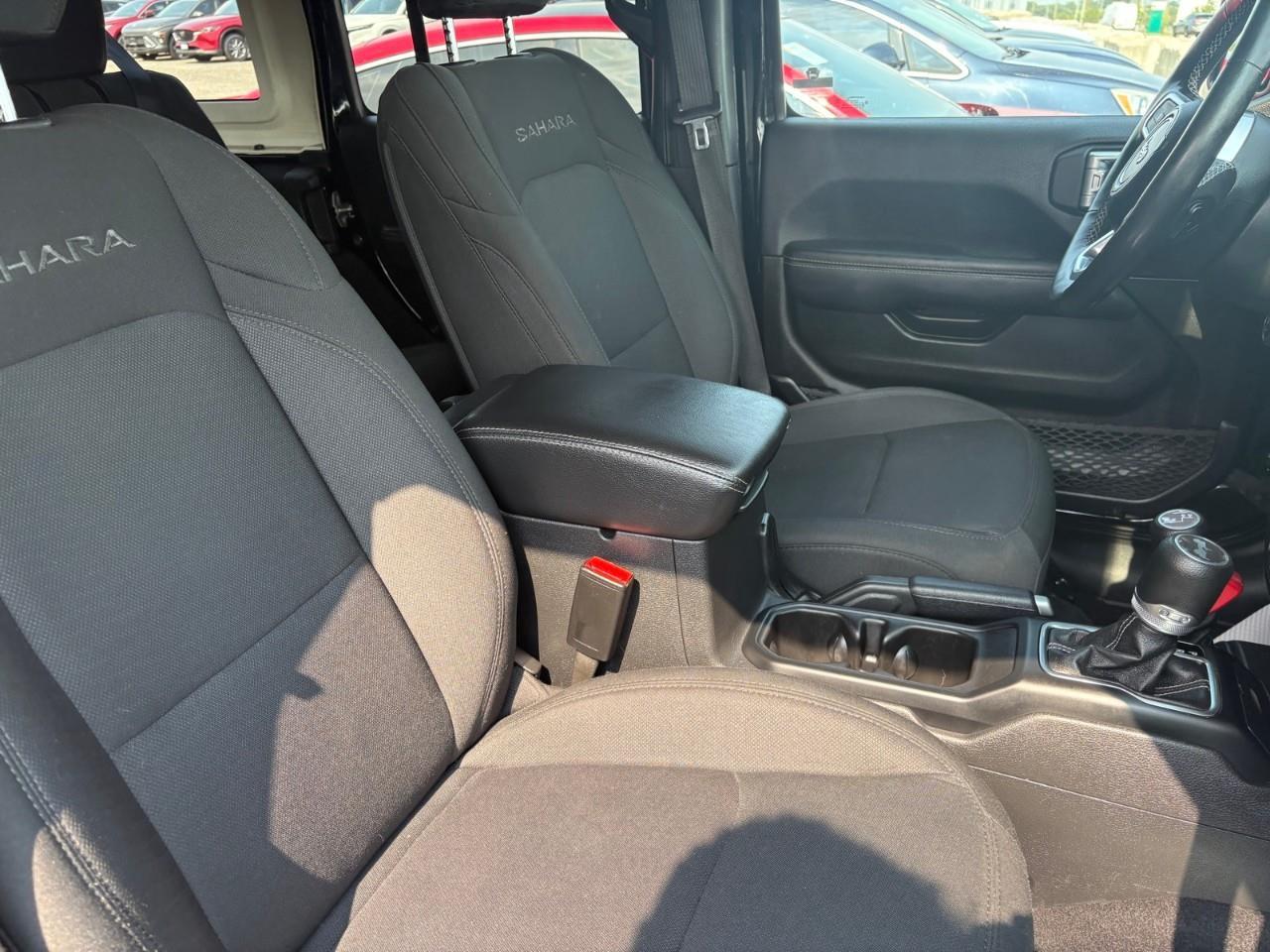2021 Jeep WRANGLER UNLIMITED Sahara 4dr 4x4 Photo