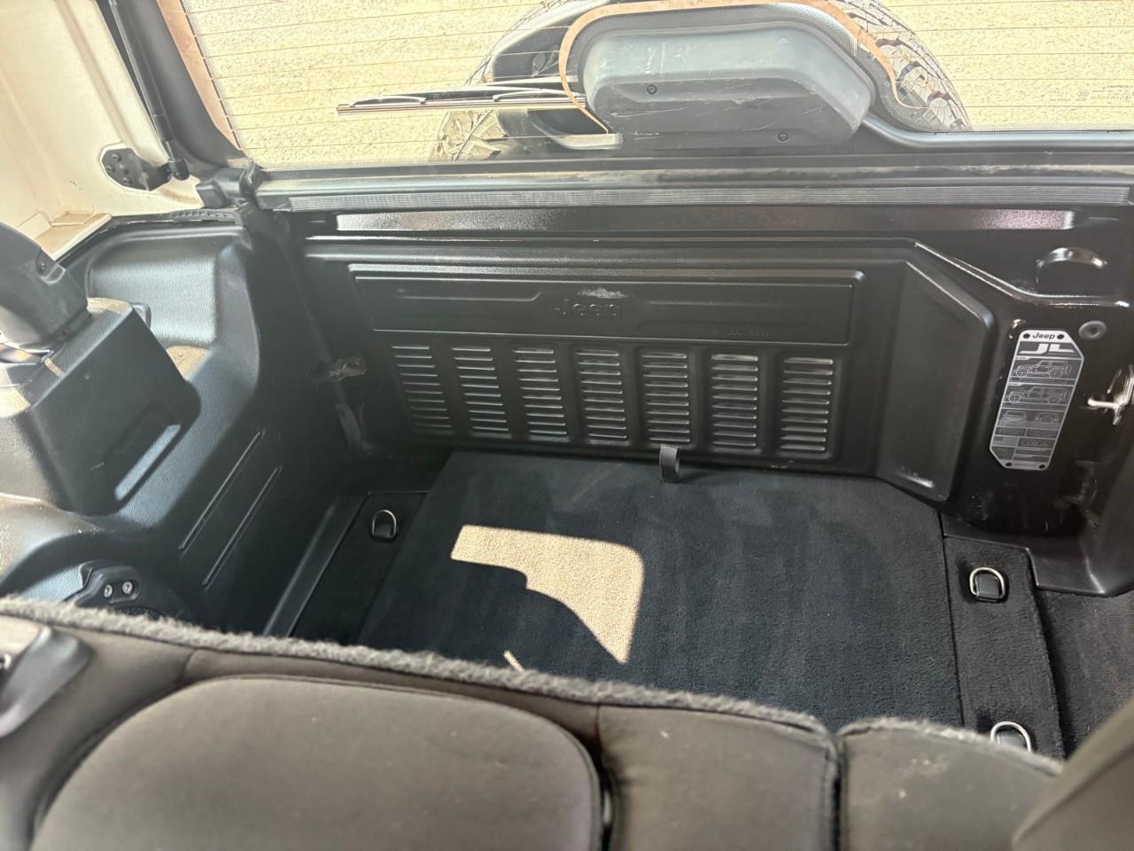 2021 Jeep WRANGLER UNLIMITED Sahara 4dr 4x4 Photo