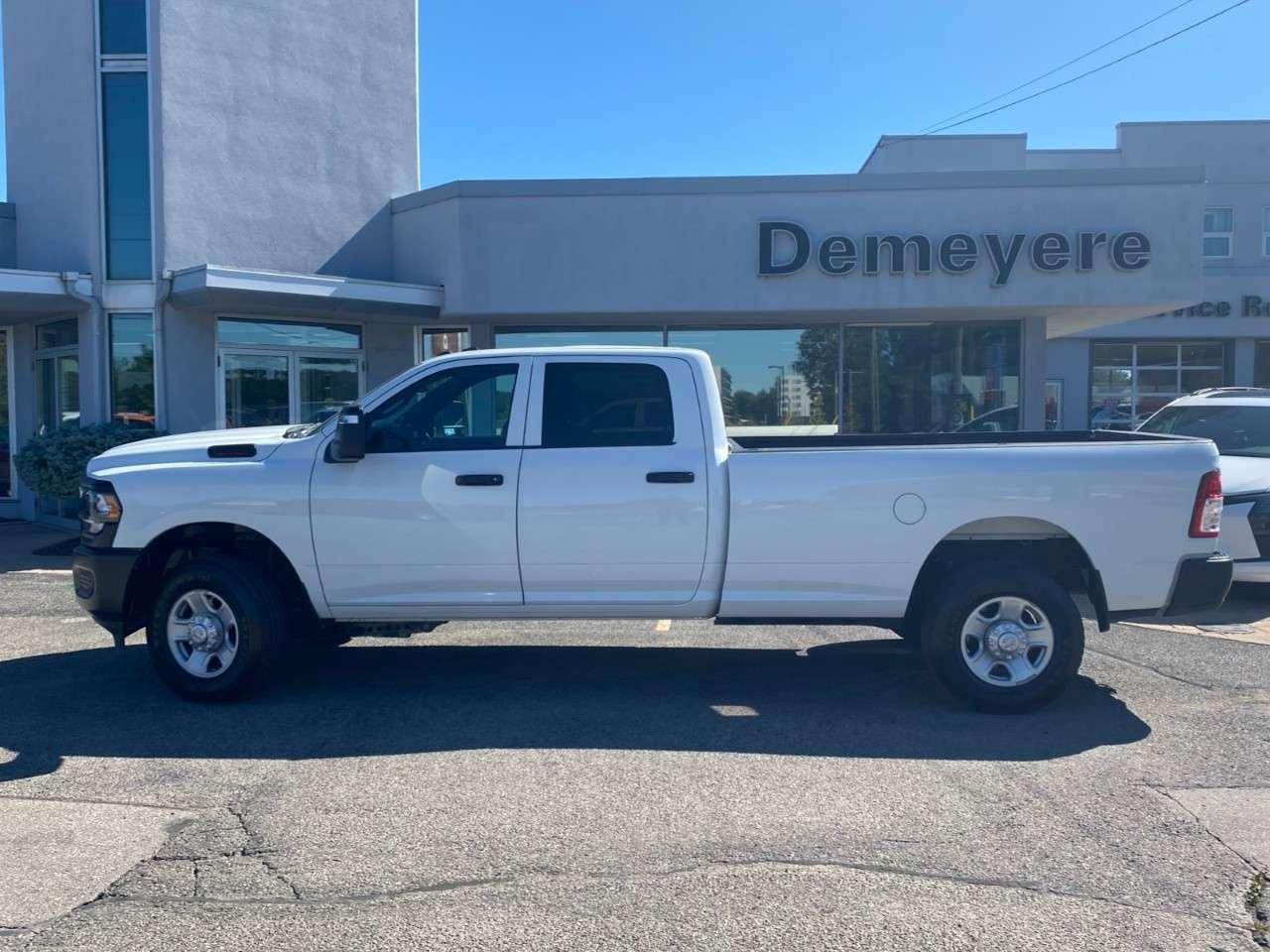 2024 RAM 3500 Tradesman 4x4 Crew Cab 8' Box Photo