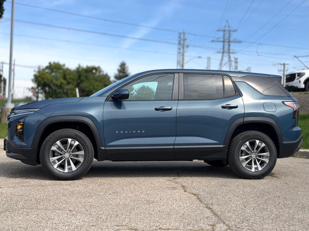 2027 Chevrolet Equinox LT 4dr All-Wheel Drive Photo5