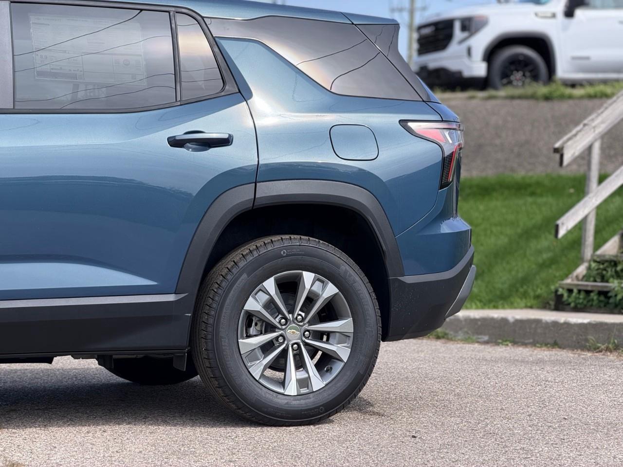2027 Chevrolet Equinox LT 4dr All-Wheel Drive Photo
