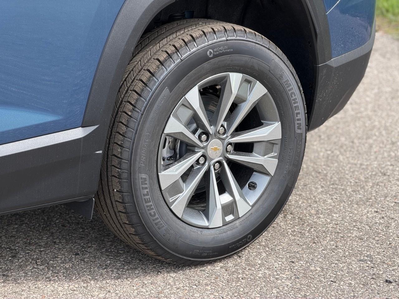 2027 Chevrolet Equinox LT 4dr All-Wheel Drive Photo