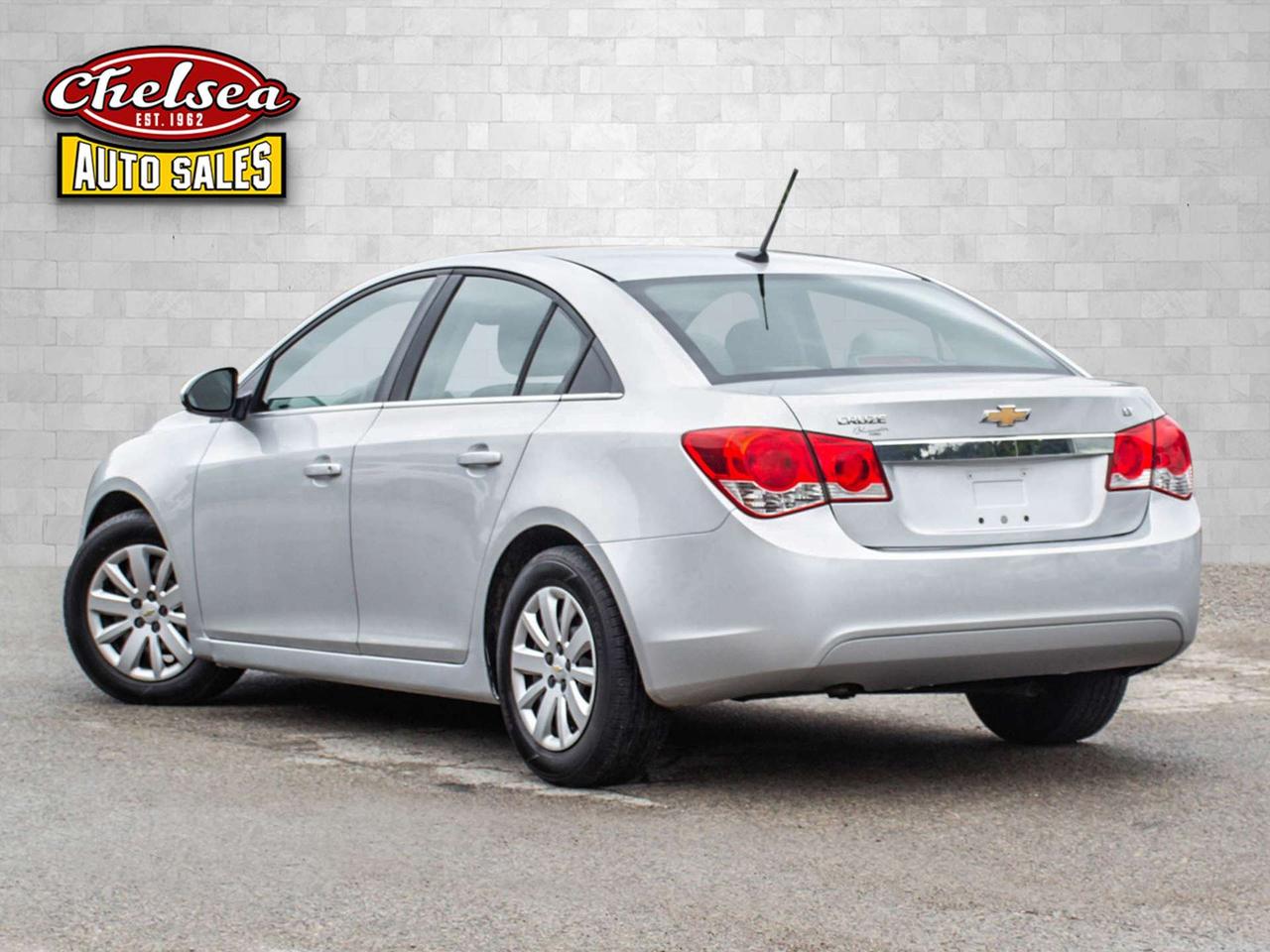 2011 Chevrolet Cruze 1LT Photo