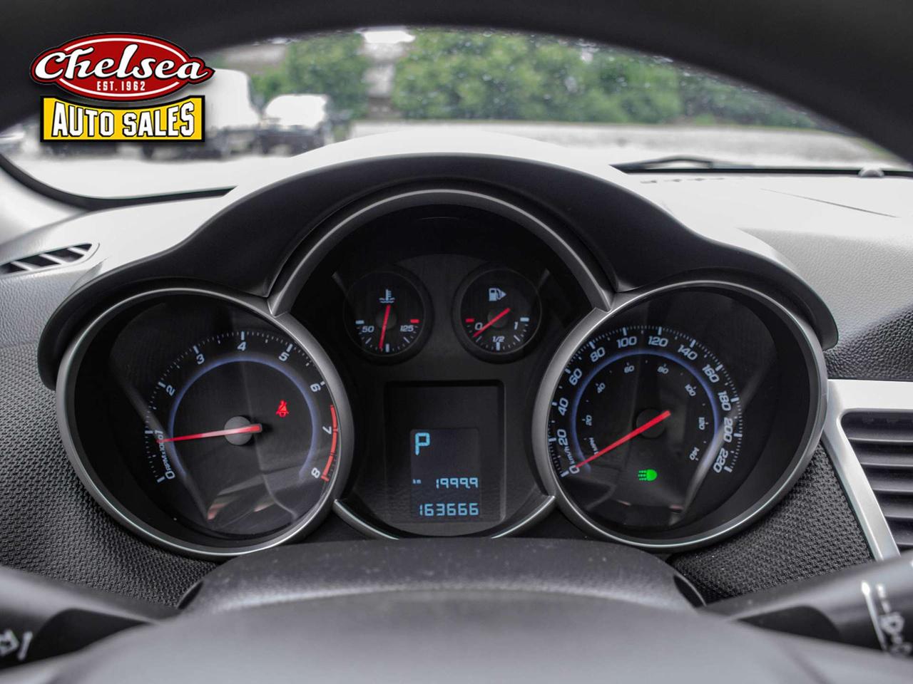 2011 Chevrolet Cruze 1LT Photo