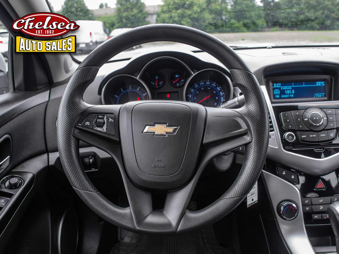 2011 Chevrolet Cruze 1LT Photo