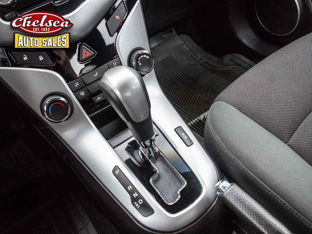 2011 Chevrolet Cruze 1LT Photo
