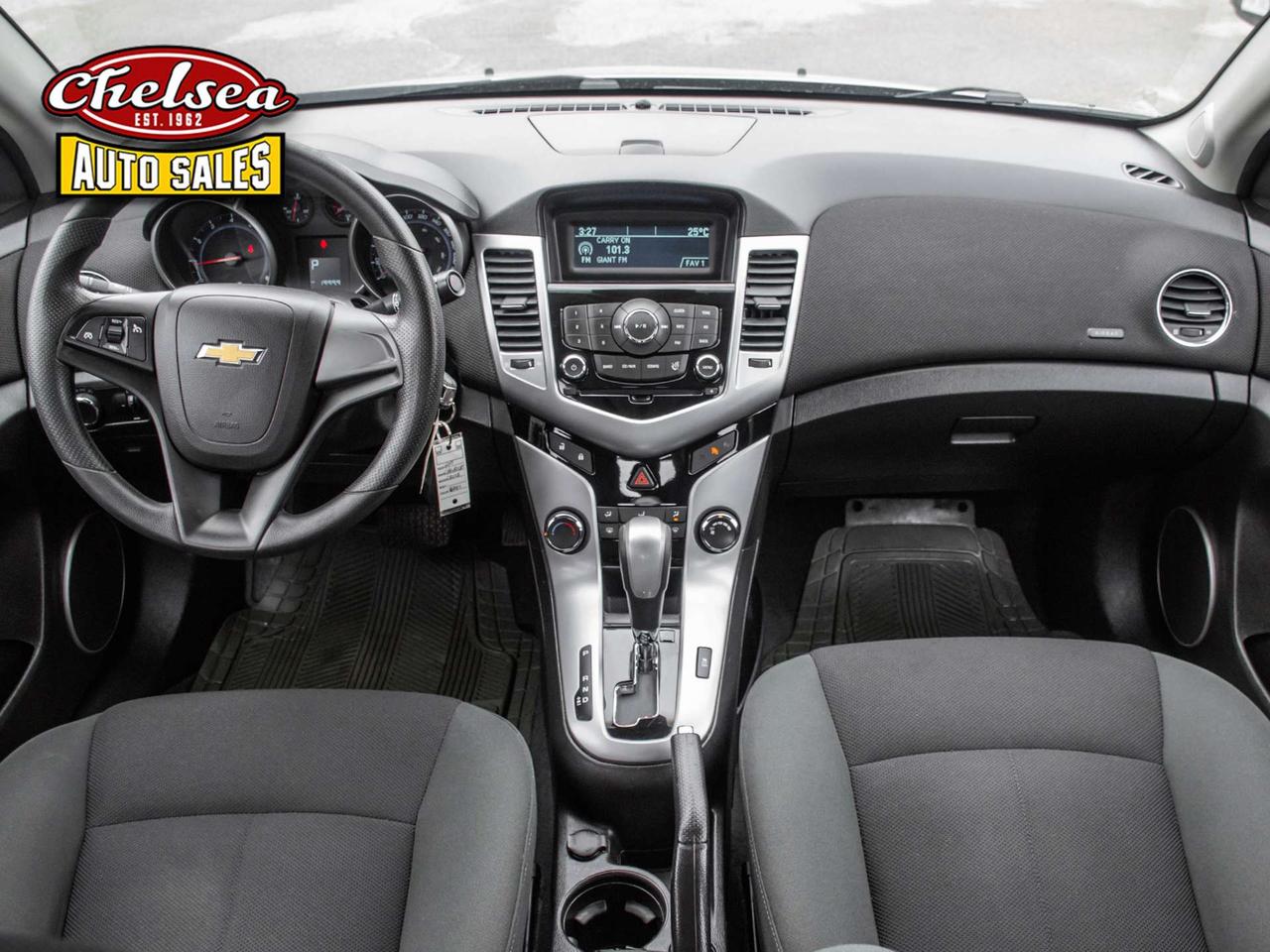 2011 Chevrolet Cruze 1LT Photo