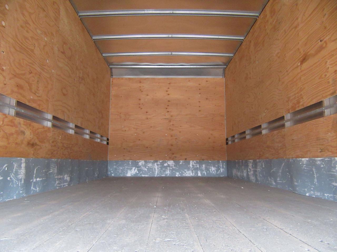 2023 Ford F-550 DIESEL REG CAB 16FT ALUMINUM HIGH BOX & RAMP Photo