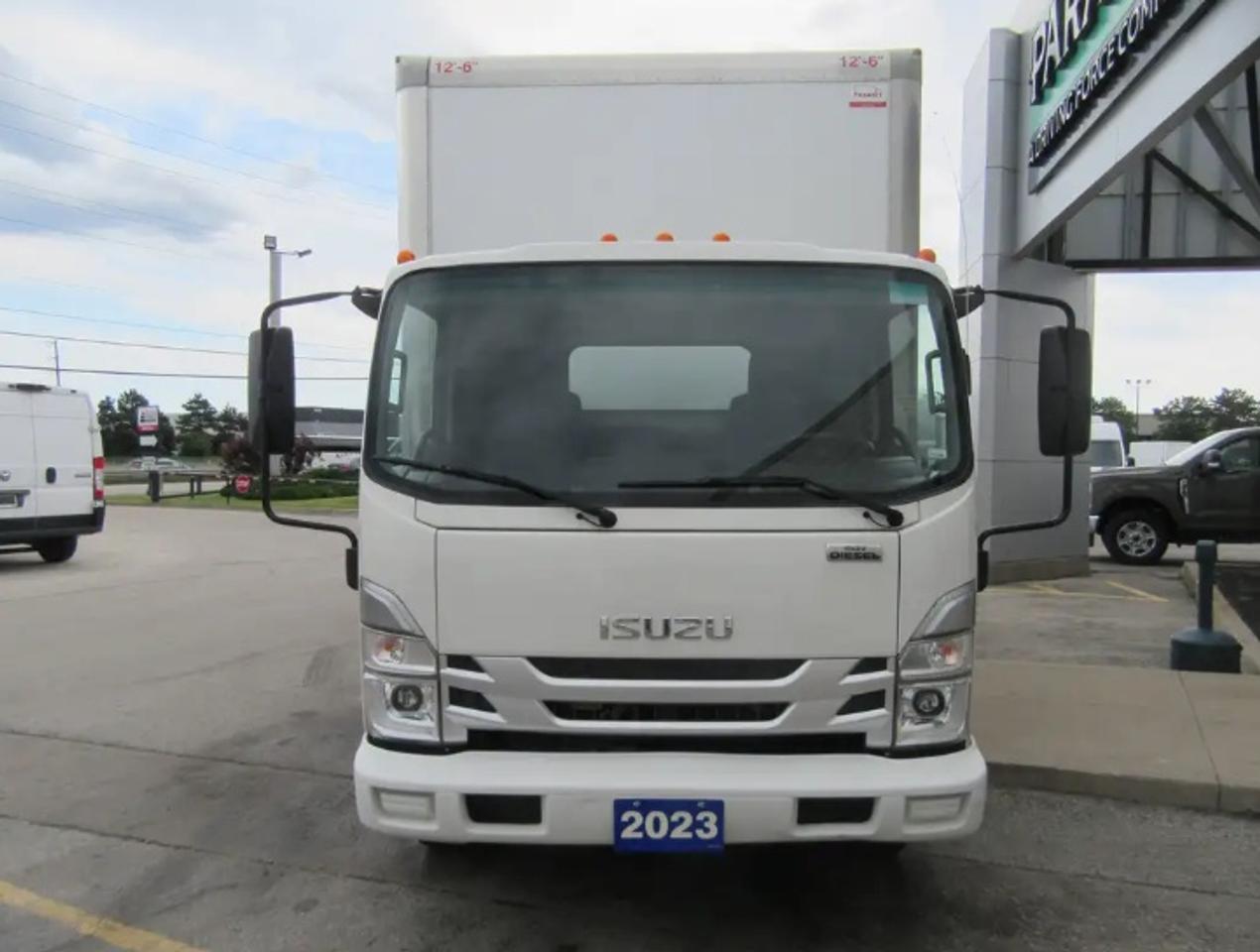 2023 Isuzu NRR DIESEL 20FT HIGH & WIDE BOX POWER LIFTGATE Photo