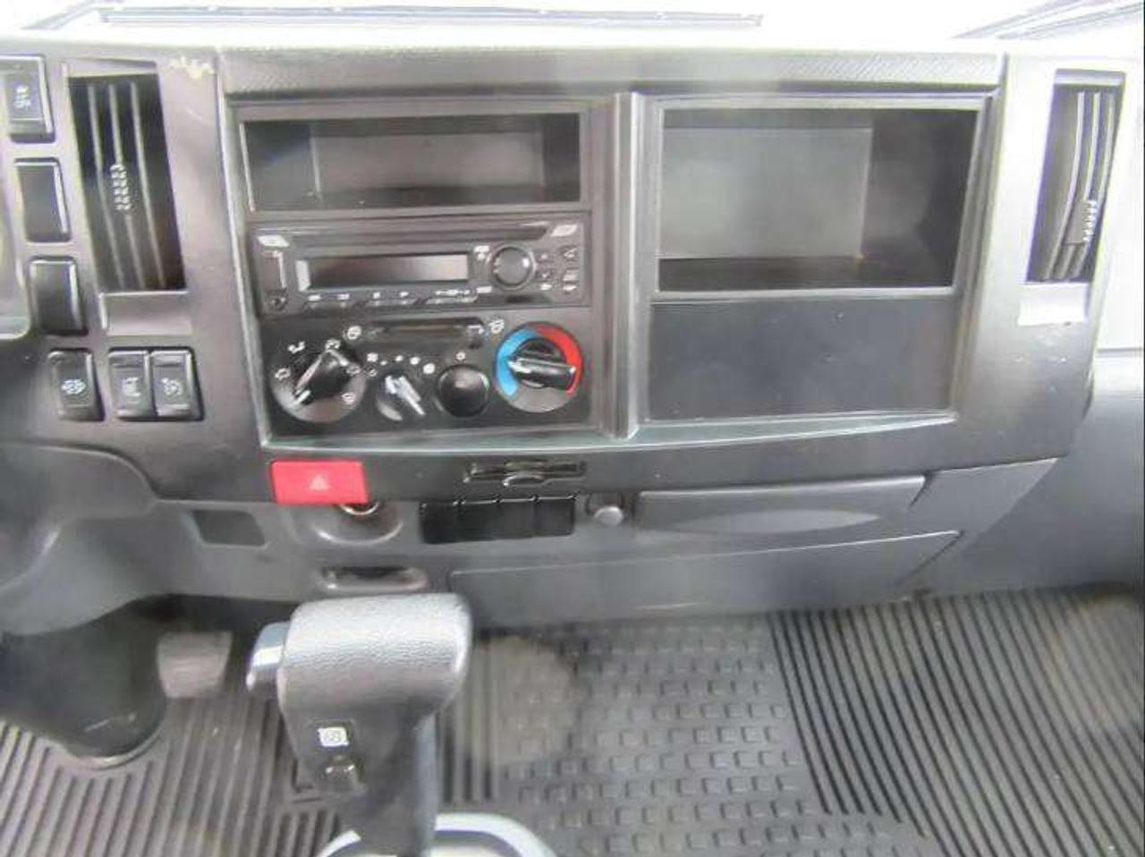 2023 Isuzu NRR DIESEL 20FT HIGH & WIDE BOX POWER LIFTGATE Photo