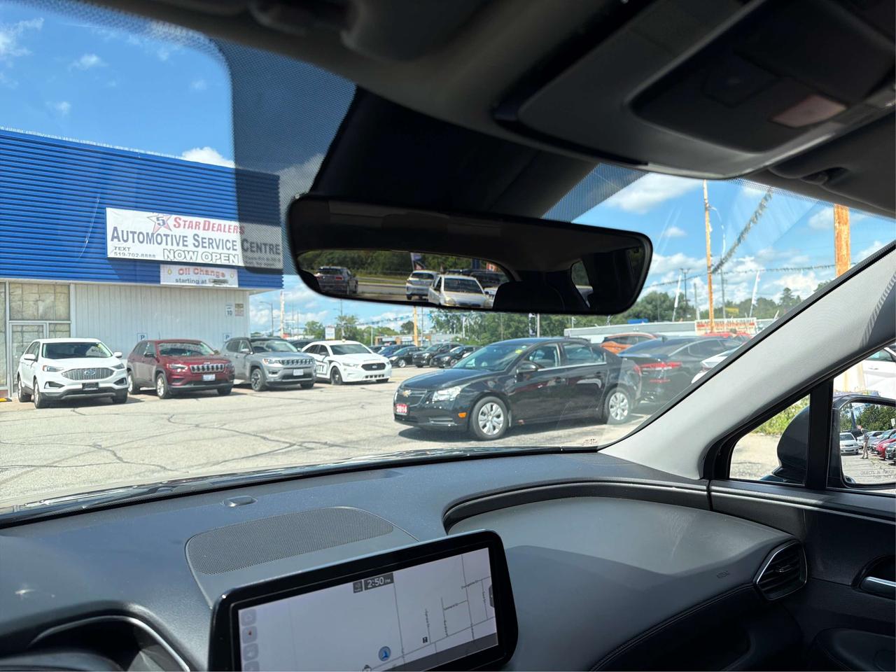 2023 Hyundai Santa Fe Preferred AWD SUNROOF WE FINANCE ALL CREDIT! Photo