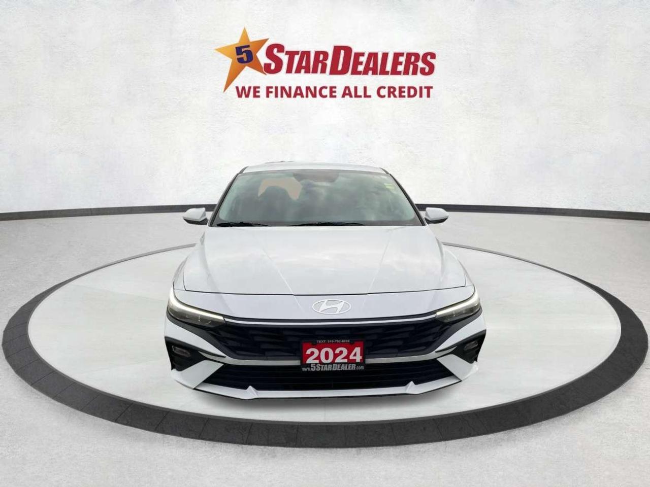 2024 Hyundai Elantra Preferred LOW KM MUST SEE WE FINANCE ALL! Photo5