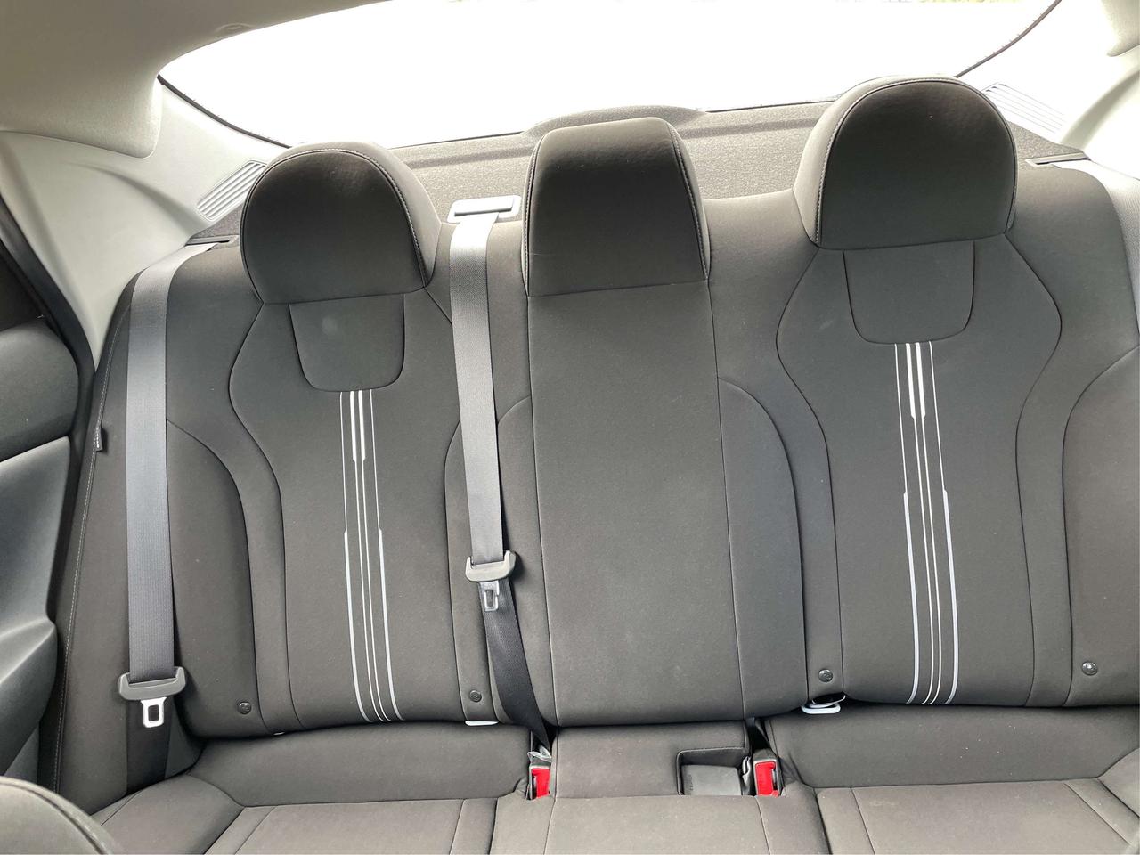 2024 Hyundai Elantra Preferred LOW KM MUST SEE WE FINANCE ALL! Photo