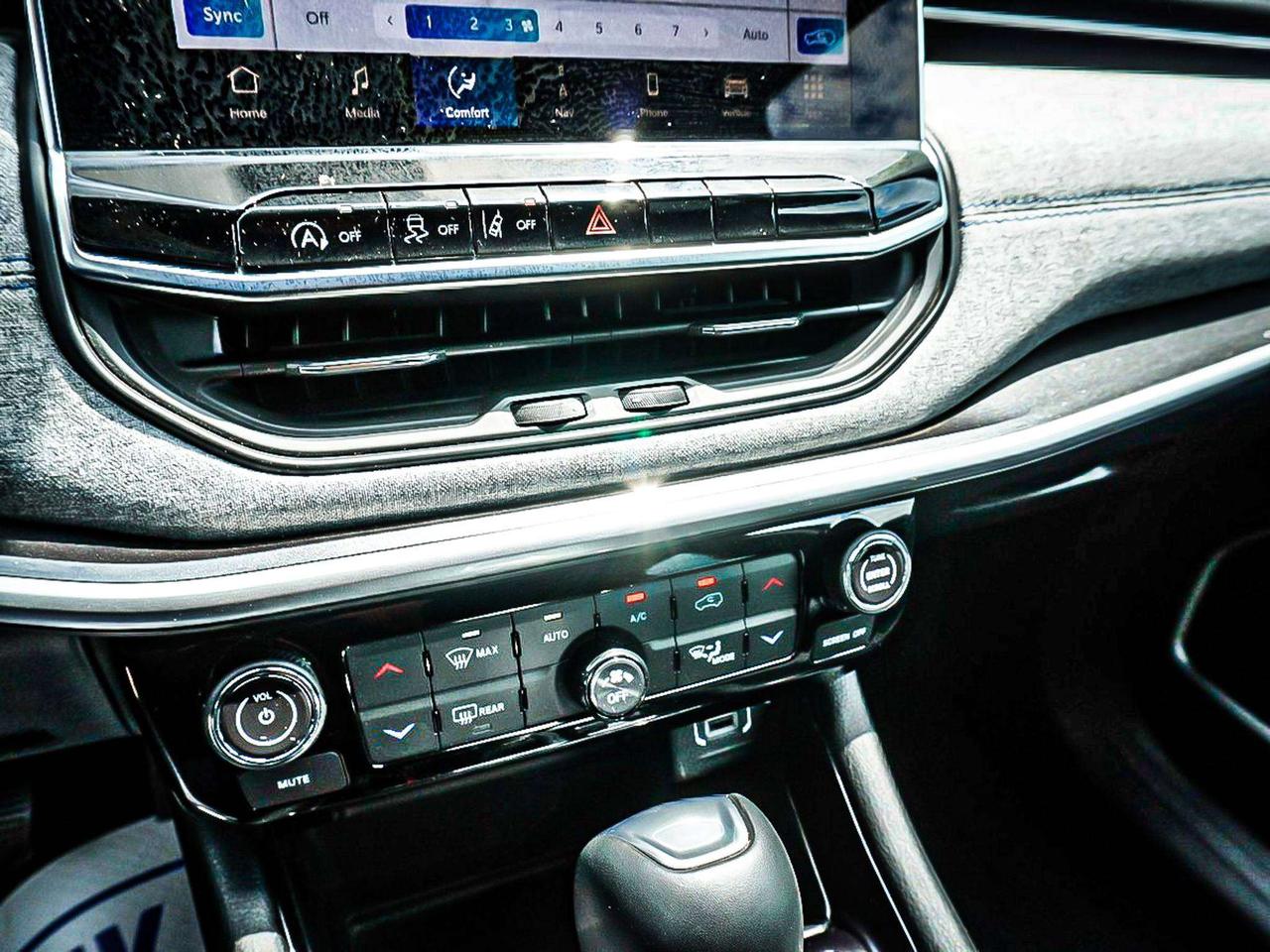 2025 Jeep Compass  Photo